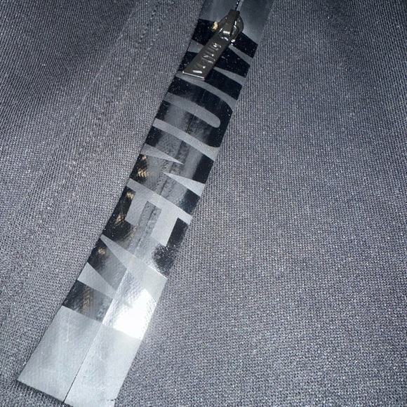 Venom Contender 3 Hoodie - Picture 10 of 13